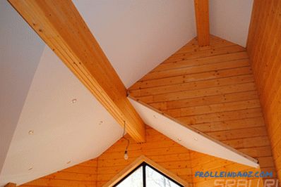 Как да обшити тавана в дървена къща - най-добрите решения