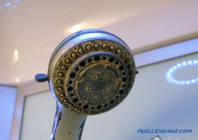 Как да се измие душът от петна от сапун и варовик