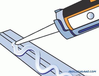 Как да се фиксира кабелният канал към стената